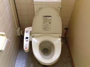 ビジネスホテル加賀の洋式トイレはウォシュレット取付