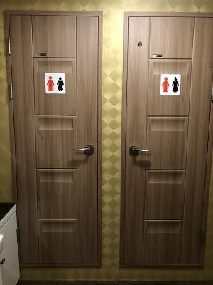東京SA旅館の共用トイレは２室