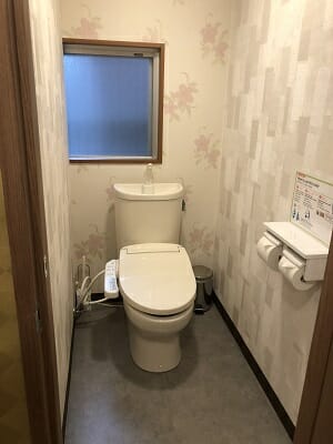 東京SA旅館の共用トイレ内